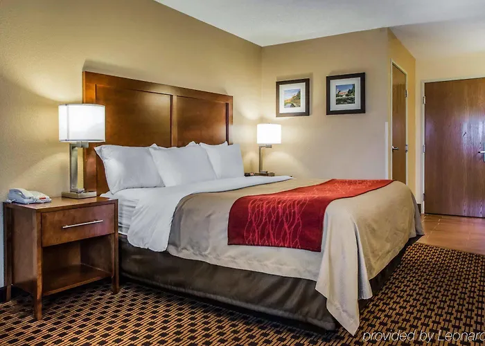 Comfort West I-80 Inn 4*